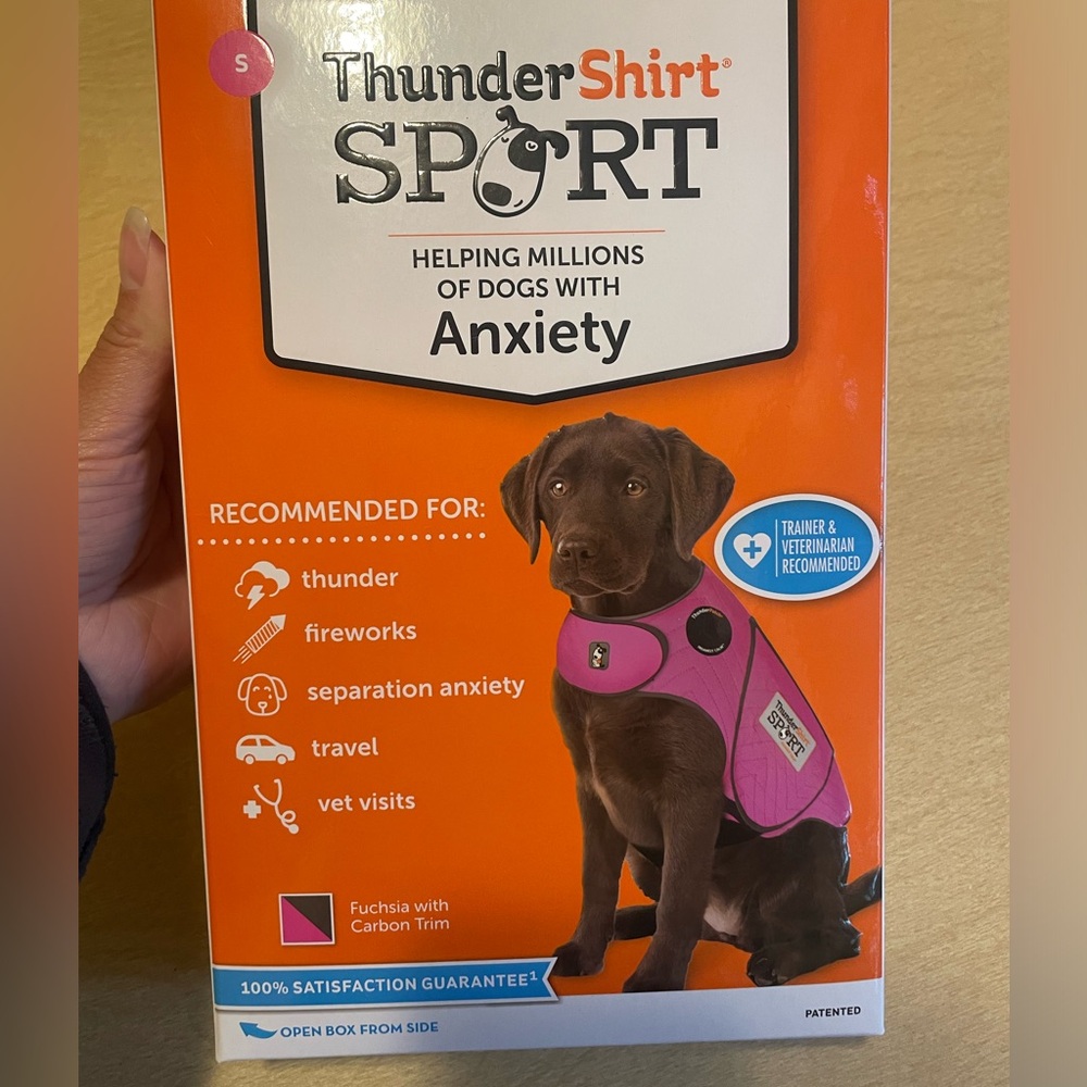 Thundershirt Sport Dog Anxiety Jacket - Fuchsia